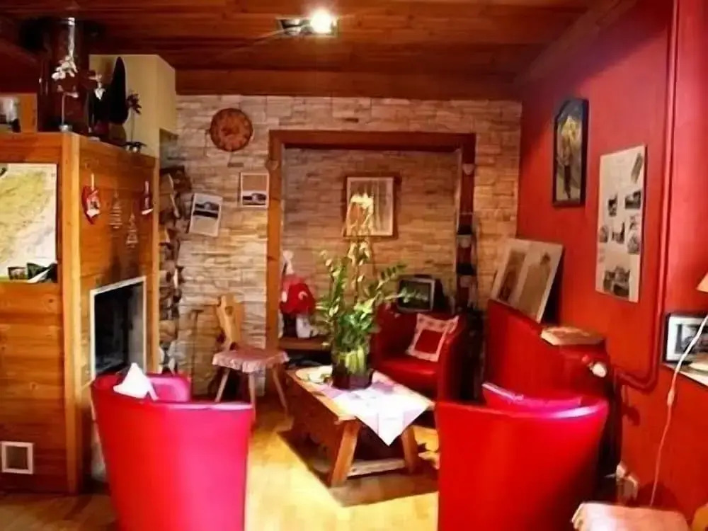 Logis Hôtel & Restaurant Les Perce-Neige