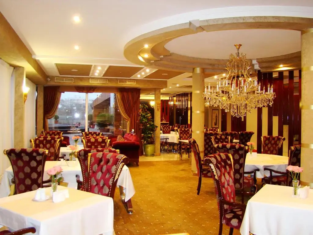 Ark Palace Hotel & SPA