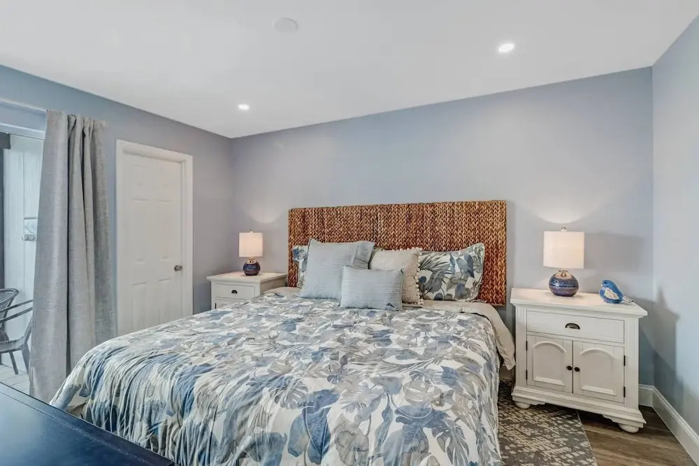 Castle Beach 405