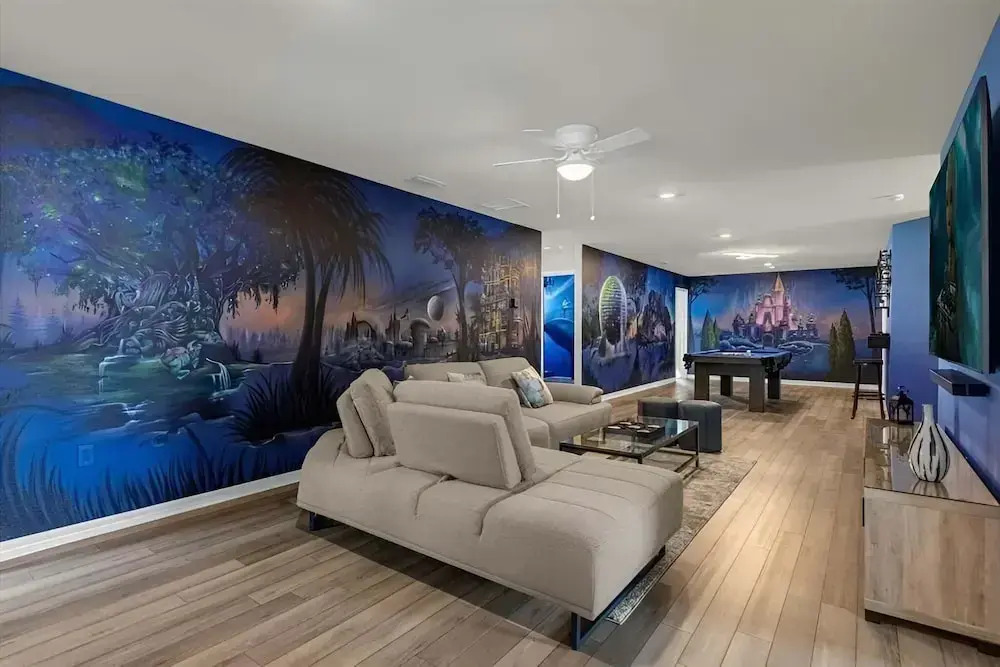 Luxury Themed Villa with Pool Near Disney & Attractions