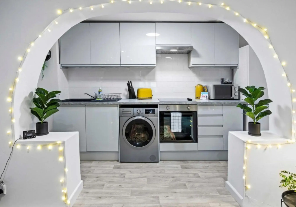 Queens Apartment | By My Getaways | Free parking for one car