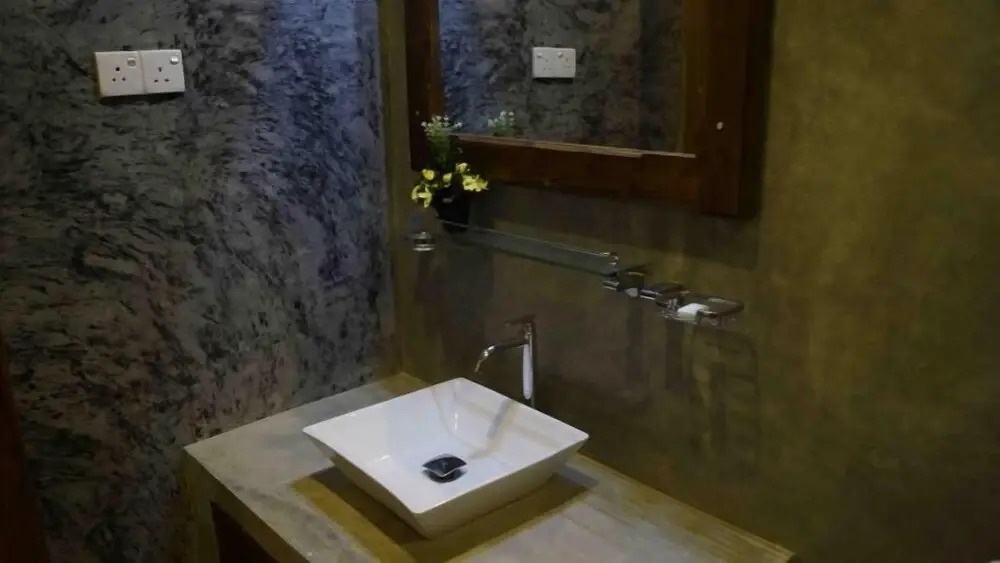 Hotel Athgira