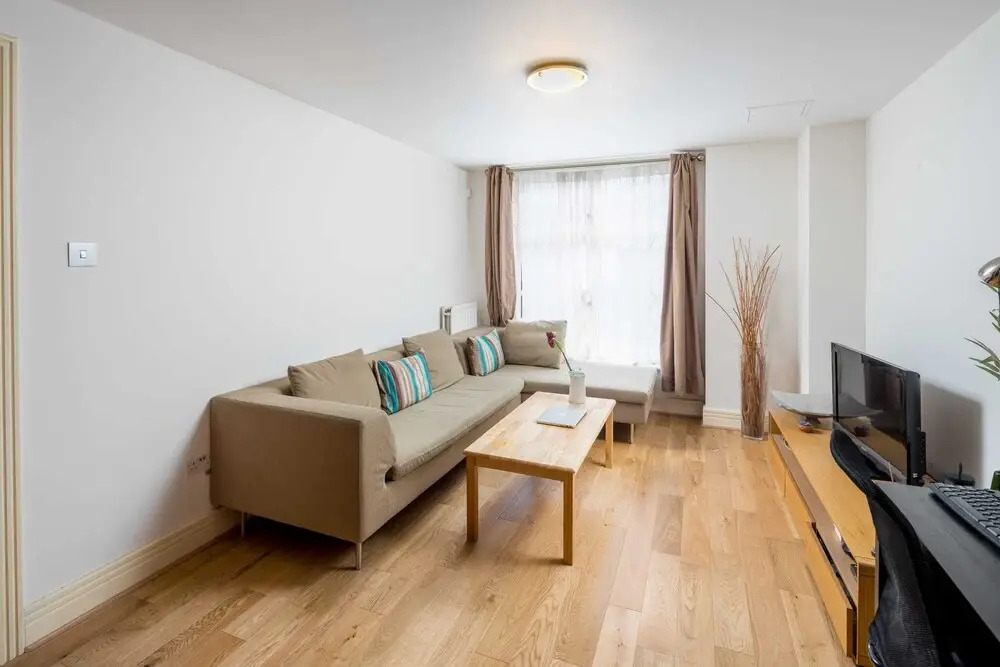 ALTIDO Homely 1-bed Flat in Queensway, West London