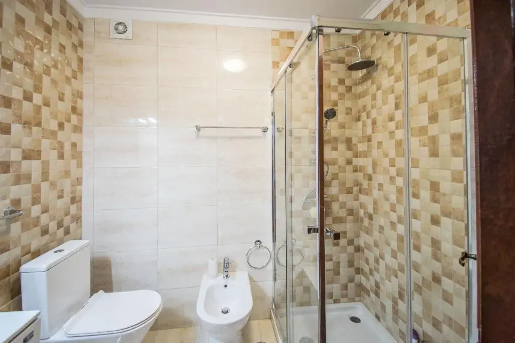 Perfect to Enjoy Lisbon Cascais and Sintra at 1200 metres to metro blue line and Sintra Rail line