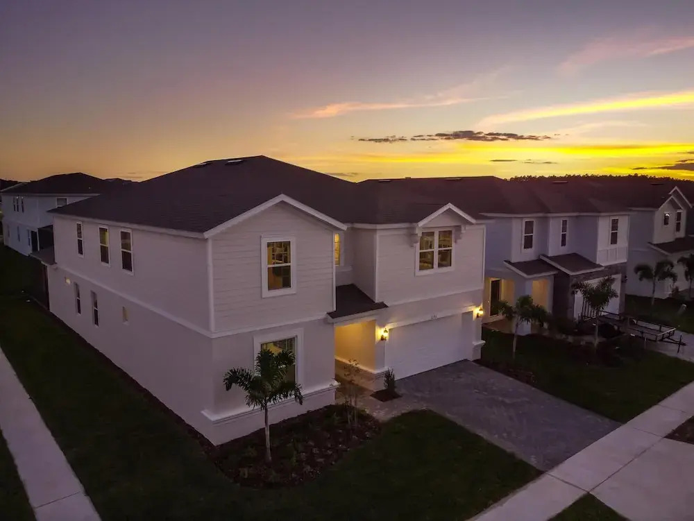 2191 LC - Windsor Island - NEW 10 Bed Villa Heated Private Pool