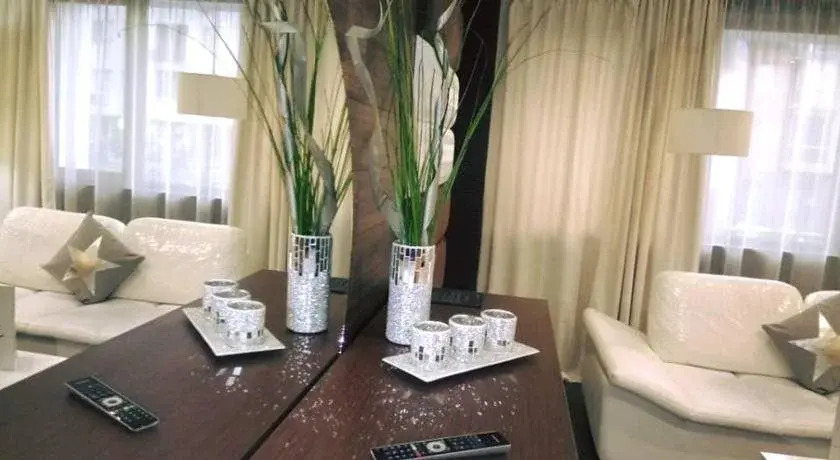 Hotel Acktion