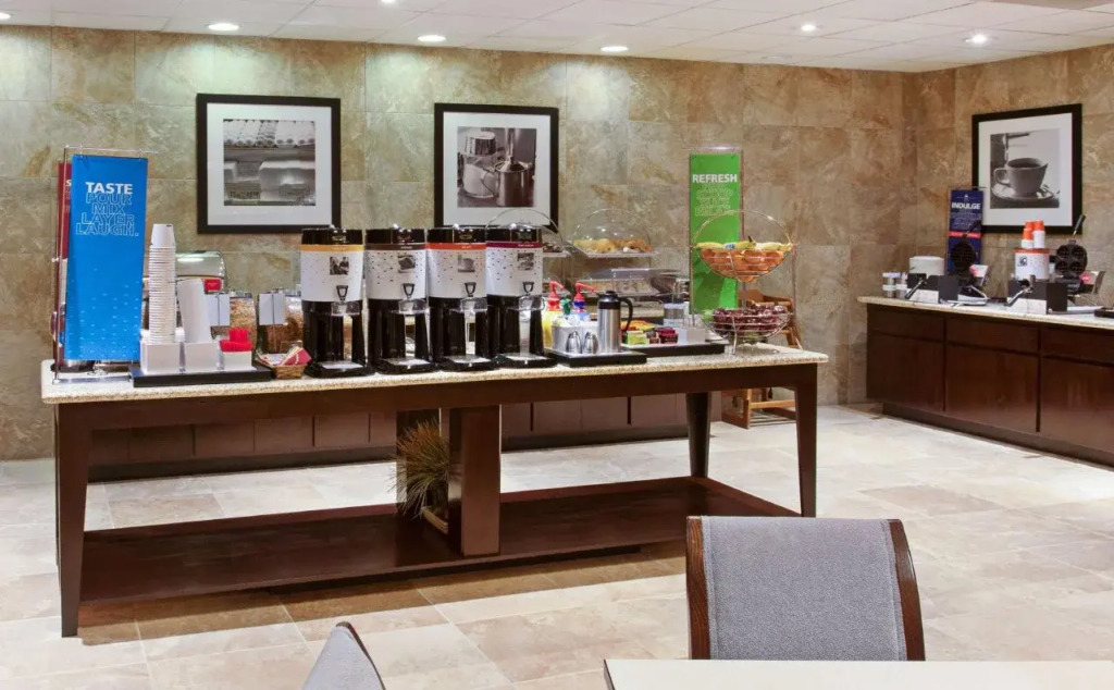 Hampton Inn and Suites Roseville