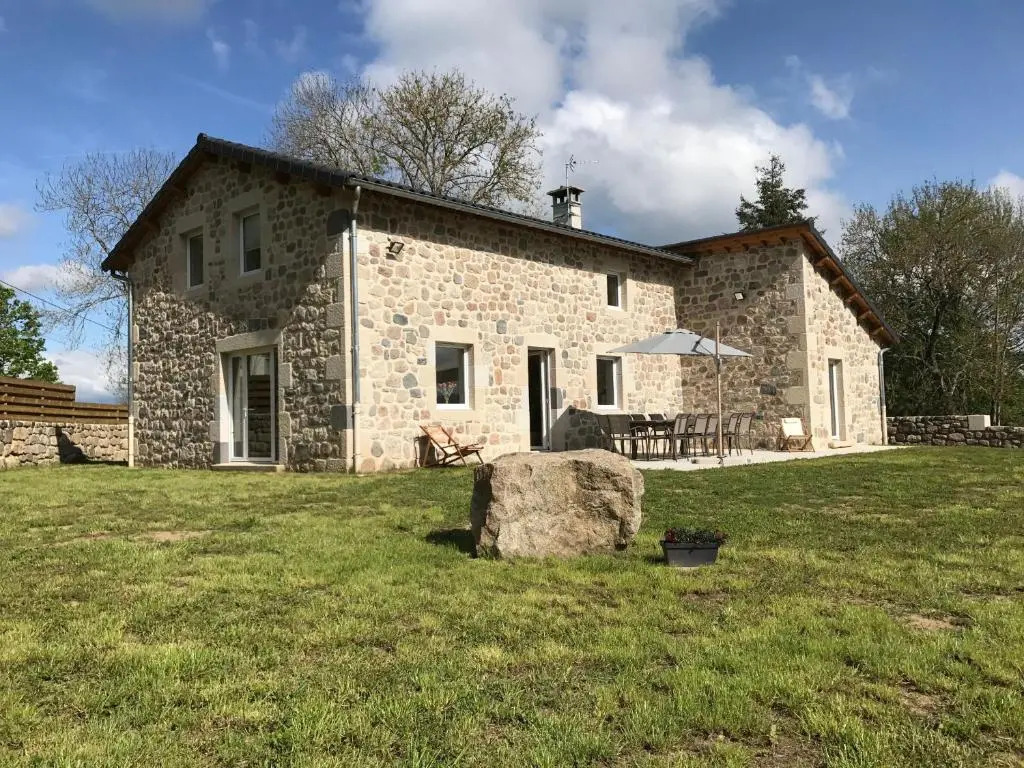 Charmante maison en pierre près du Lac de Lavalette, idéale pour randos, nature et détente totale - FR-1-582-43
