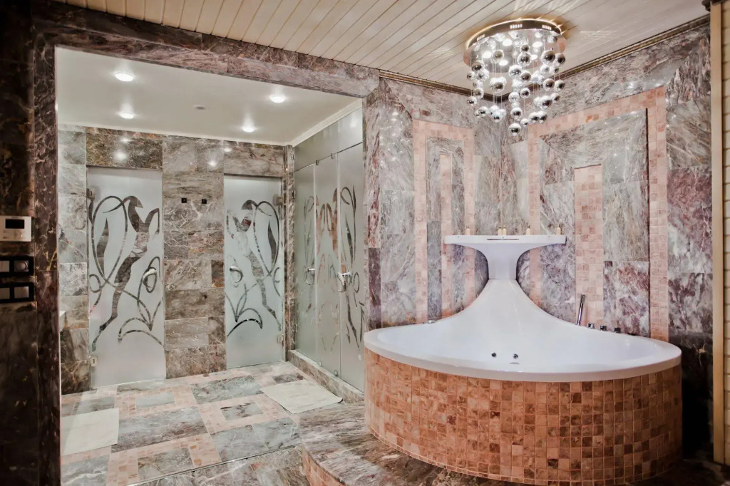 Royal Castle Design & SPA