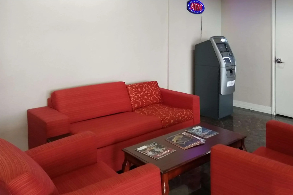 Econo Lodge Inn & Suites West - Energy Corridor