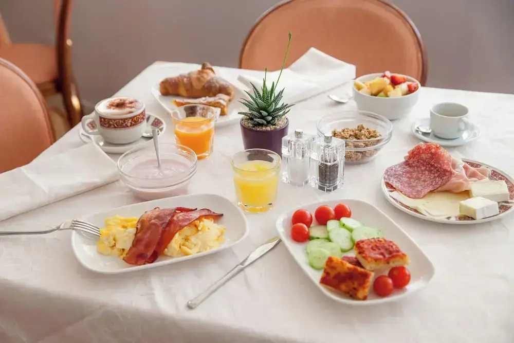 Hotel Tritone