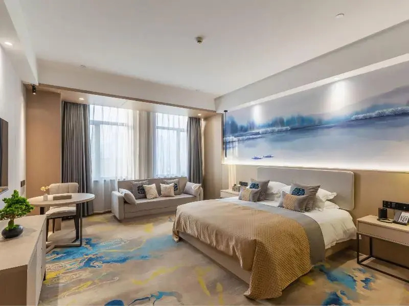 RuiLi Blossom Hotel