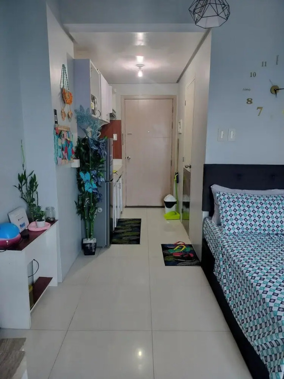 Spacious Condo in Quezon City With City Views