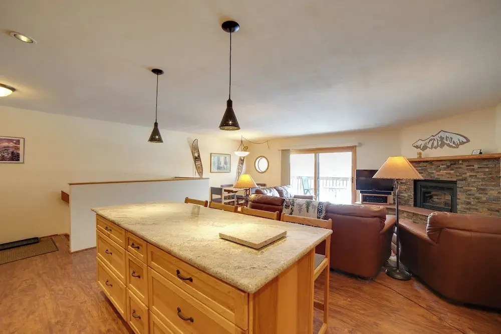 1 Mi to Main Street: Mtn-view Home in Frisco