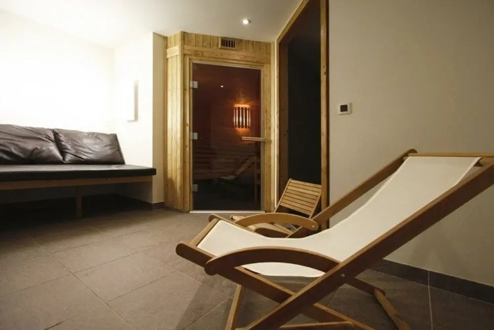 Spacious Apartment in Les Deux-alpes Near Ski Area