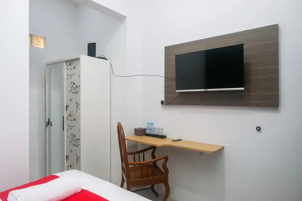 RedDoorz Syariah near UNIMUS Semarang