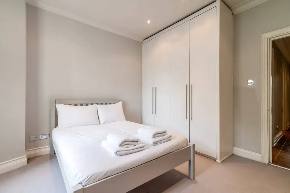 Canal Crescent Charm Flat With Stunning Views, Little Venice