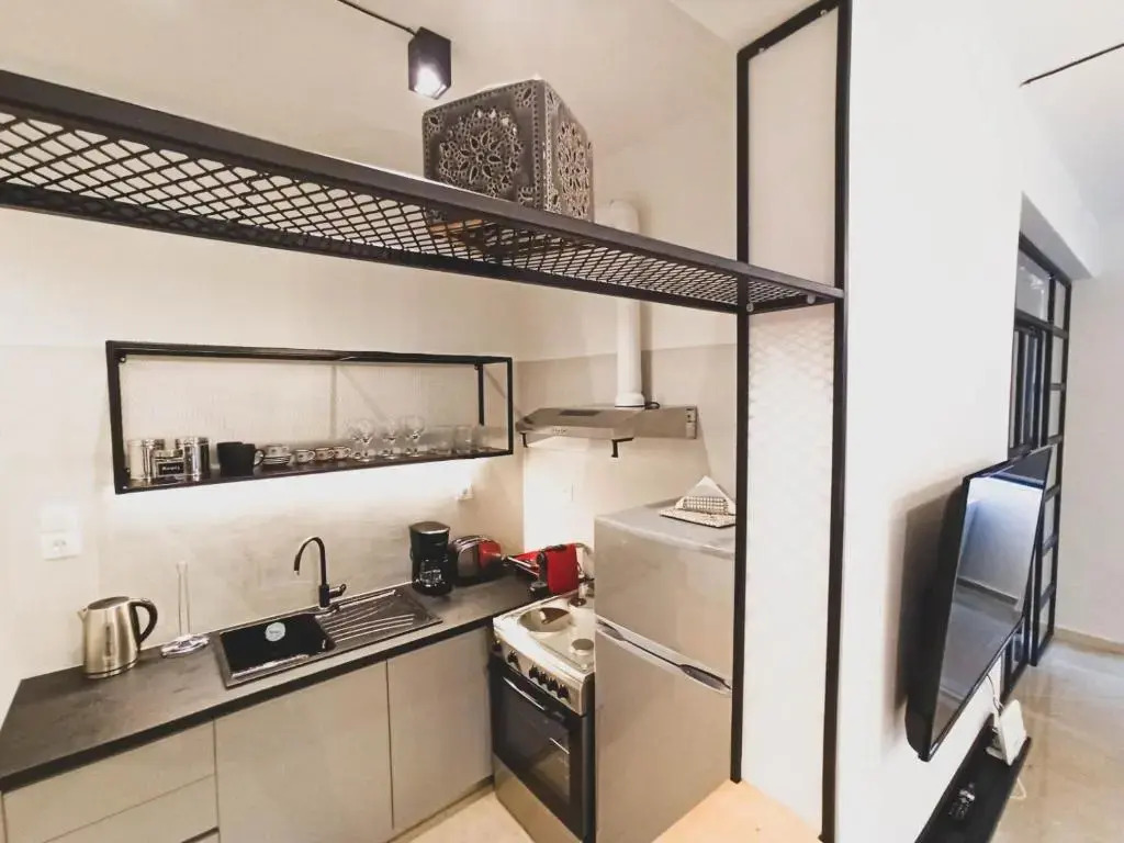 Sunlight - Volos City Center [Spacious Modern Apartments]