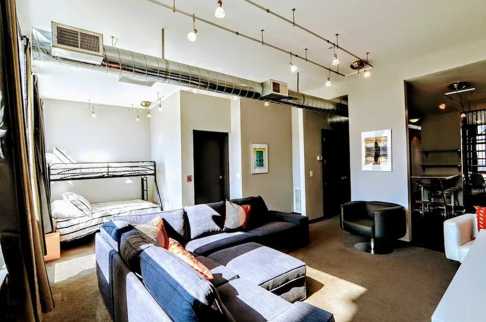 1123 Northwest Apartment #1068 - 7 Br Apts