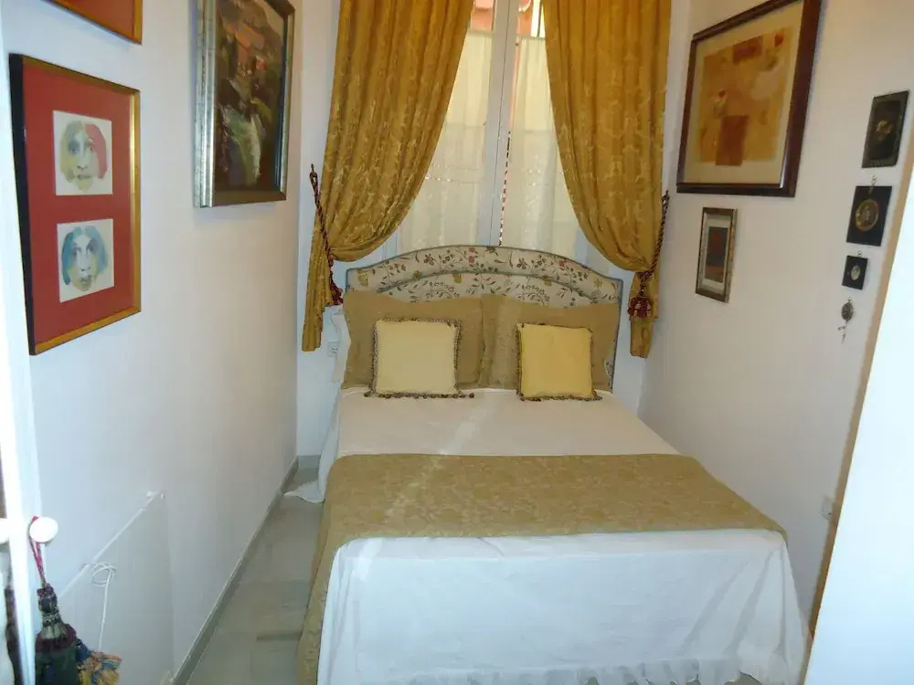 Manor House in Seville Center, Next to Roman Columns of Hercules Wifi,