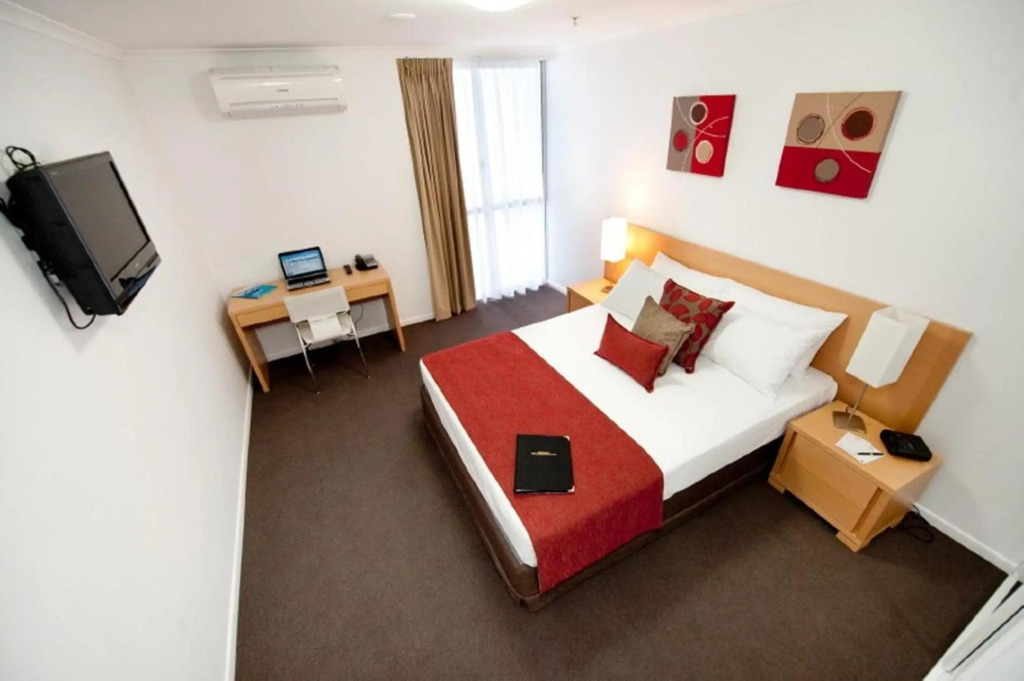 Edge Apartment Hotel