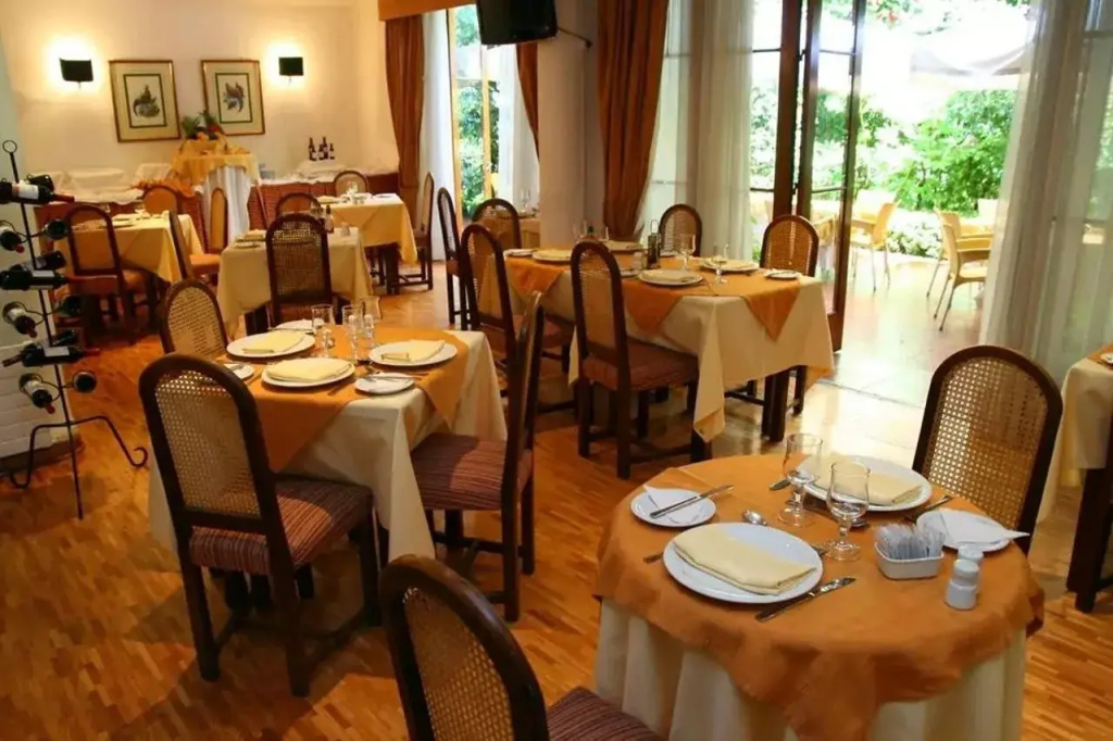 Hotel Canciller - Ex Hotel Presidente