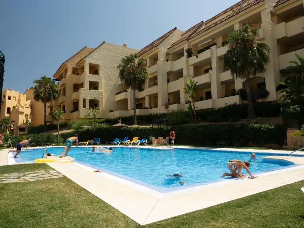 2290-Apt with Terrace Sea View And Pools
