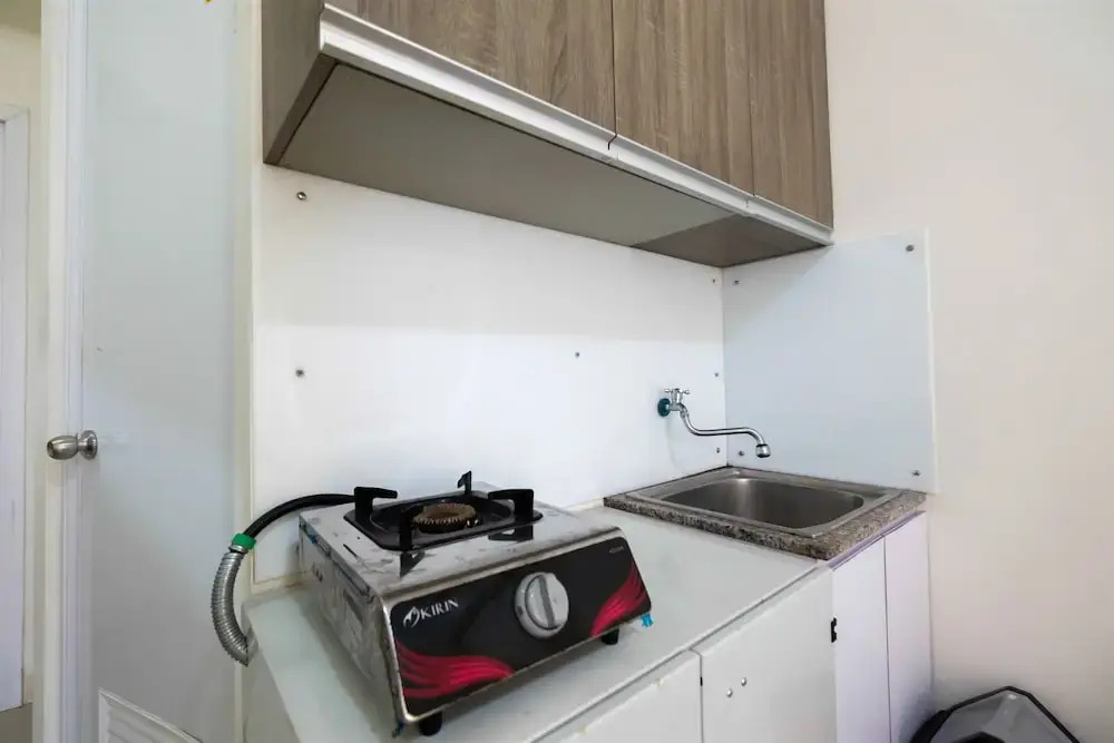 2BR Artistic Room Green Pramuka Apartment closed to Mall By Travelio