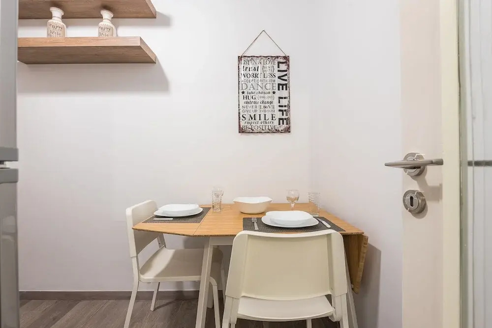 Comfy Home in Koukaki