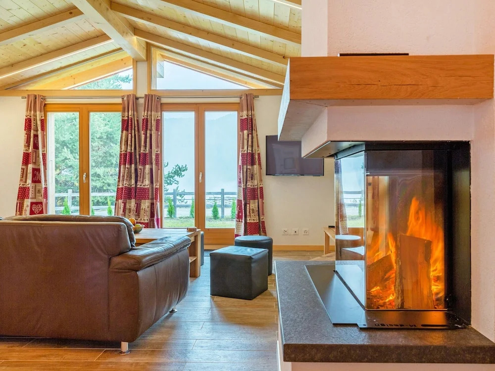 Chalet in La Tzoumaz Near Ski Lift