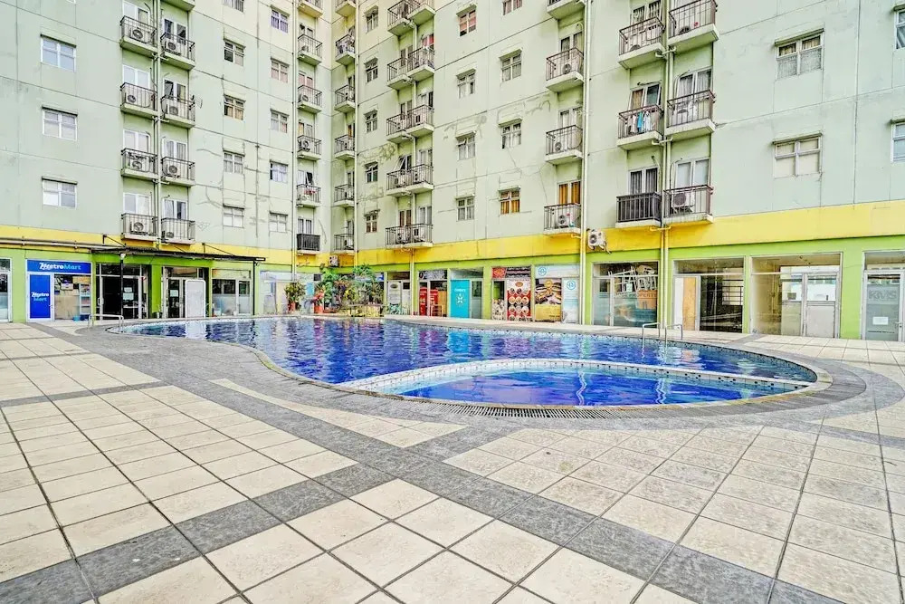 The Suite Metro Apartment by King Official