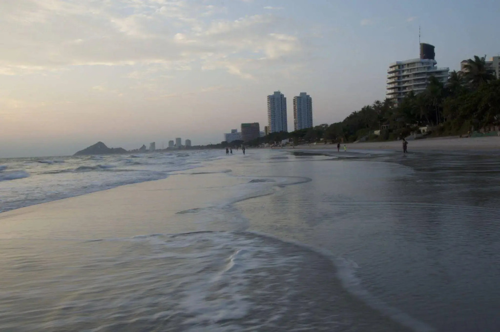 Baan Rajdamnern Huahin