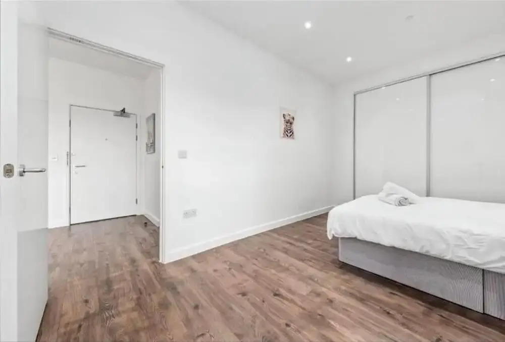 Captivating 1-bed Apartment 15 min to Londonbridge