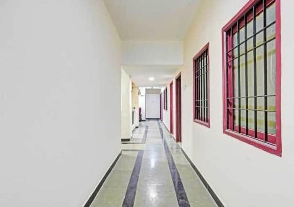 Hotel O Gummidipundi Railway Junction