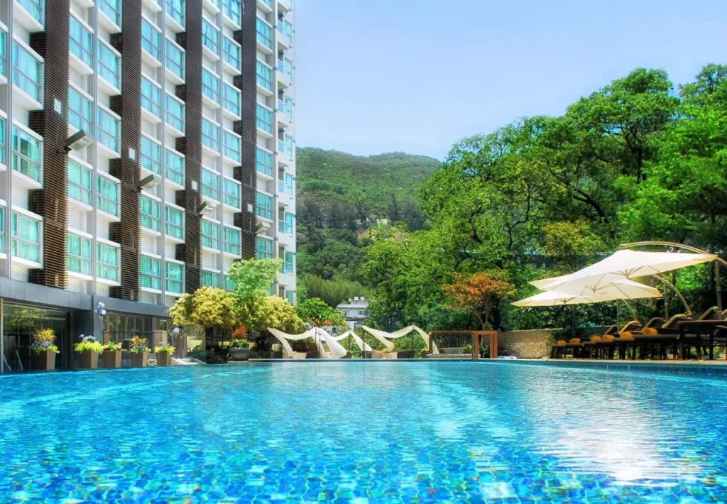 Royal View Hotel