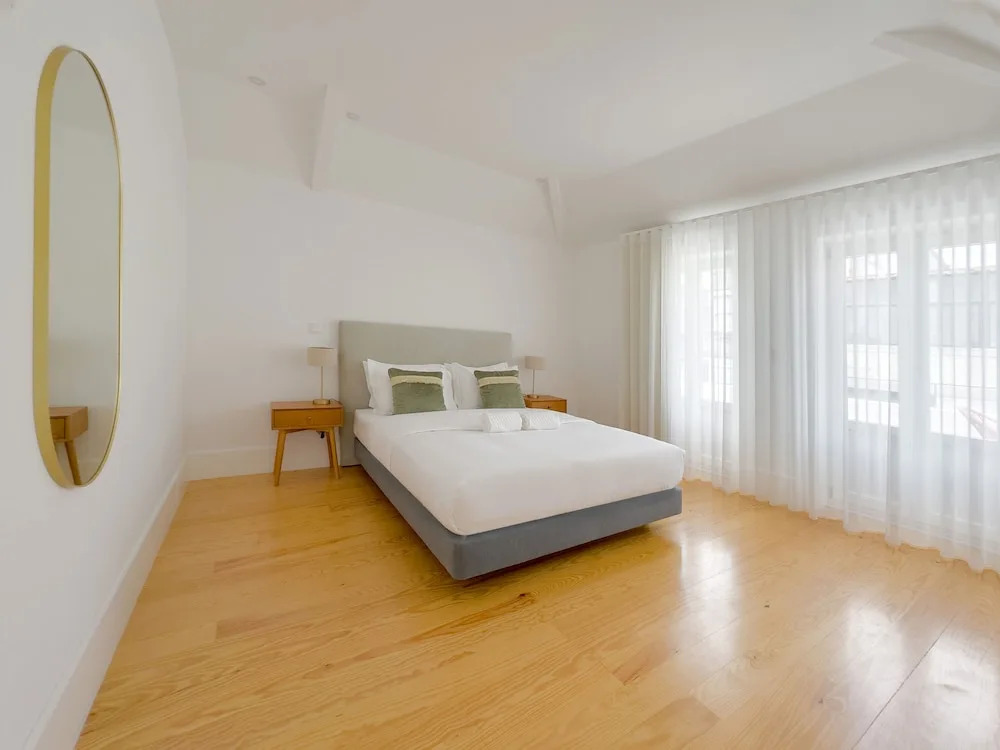 Vibrant Host -Bonfim