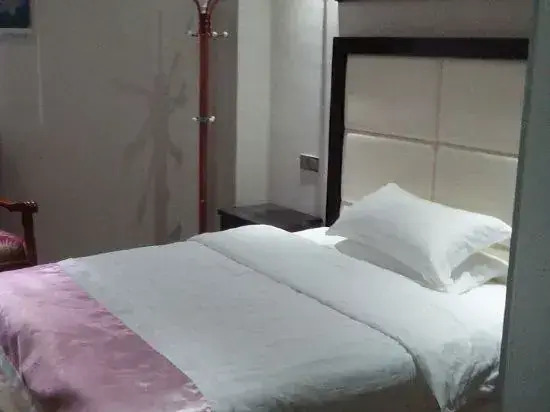 Jishui Business Hotel