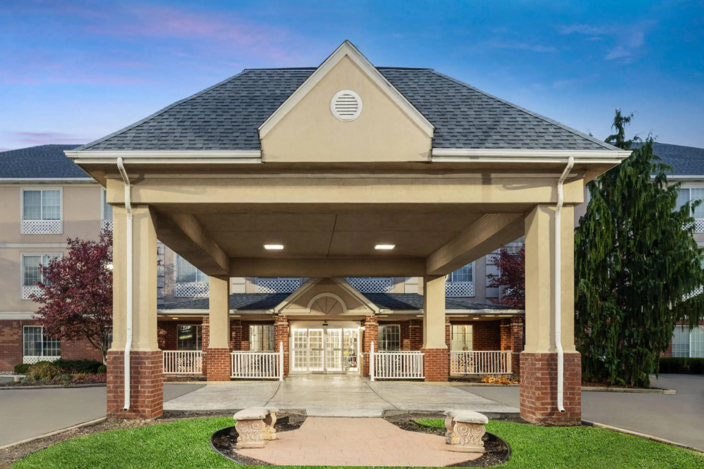 Wingate Suites By Wyndham Mansfield Ontario