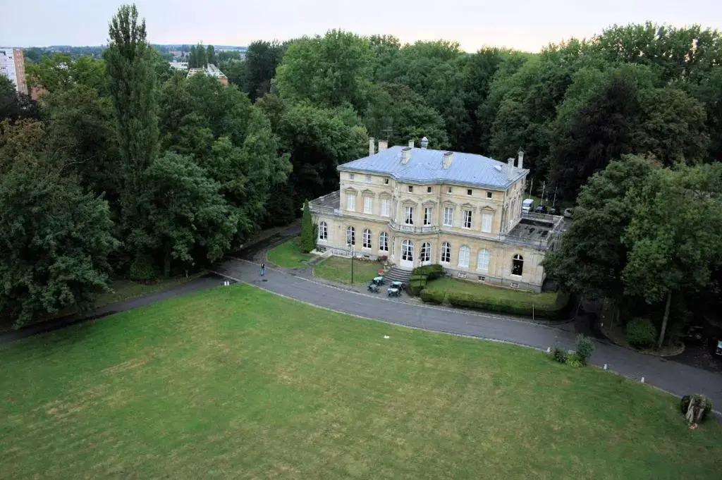 Château De La Motte Fenelon