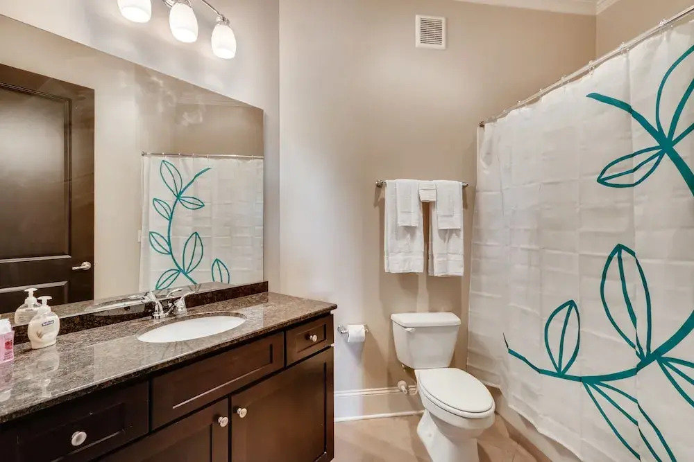 Midtown Luxury Suites by 1stHomeRent