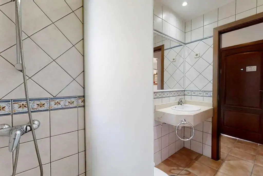 Anju villas, VILLA AT 100 METERS FAR OF THE BEACH