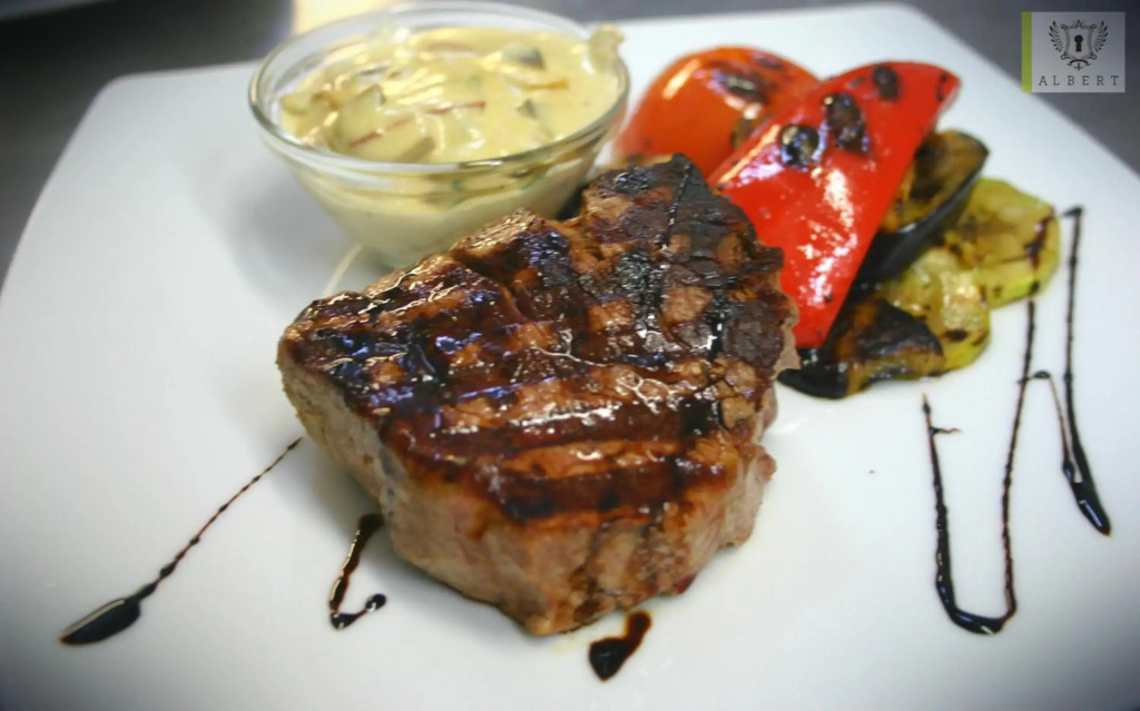Casa Albert Boutique & Restaurant