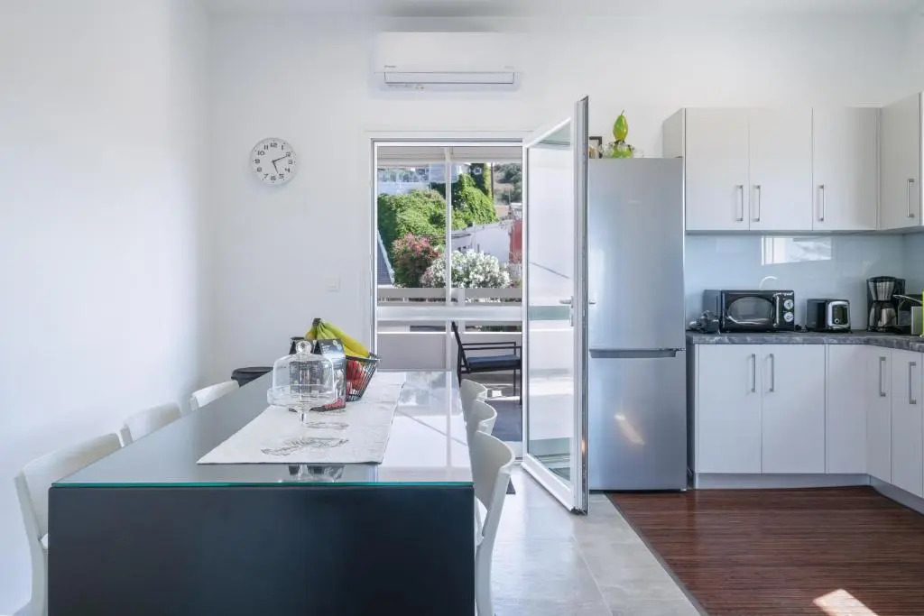 Mira Sea View Residence