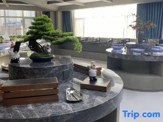 Yuejing Hot Spring Resort