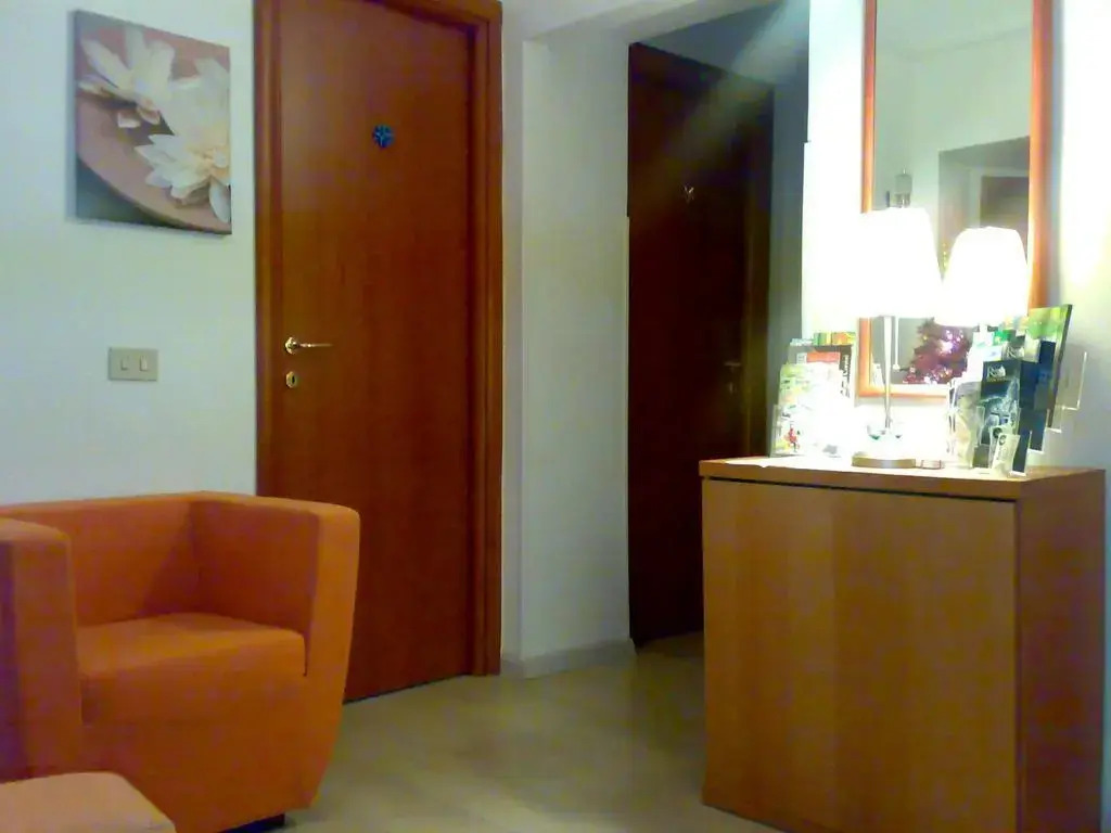 Ares Rooms