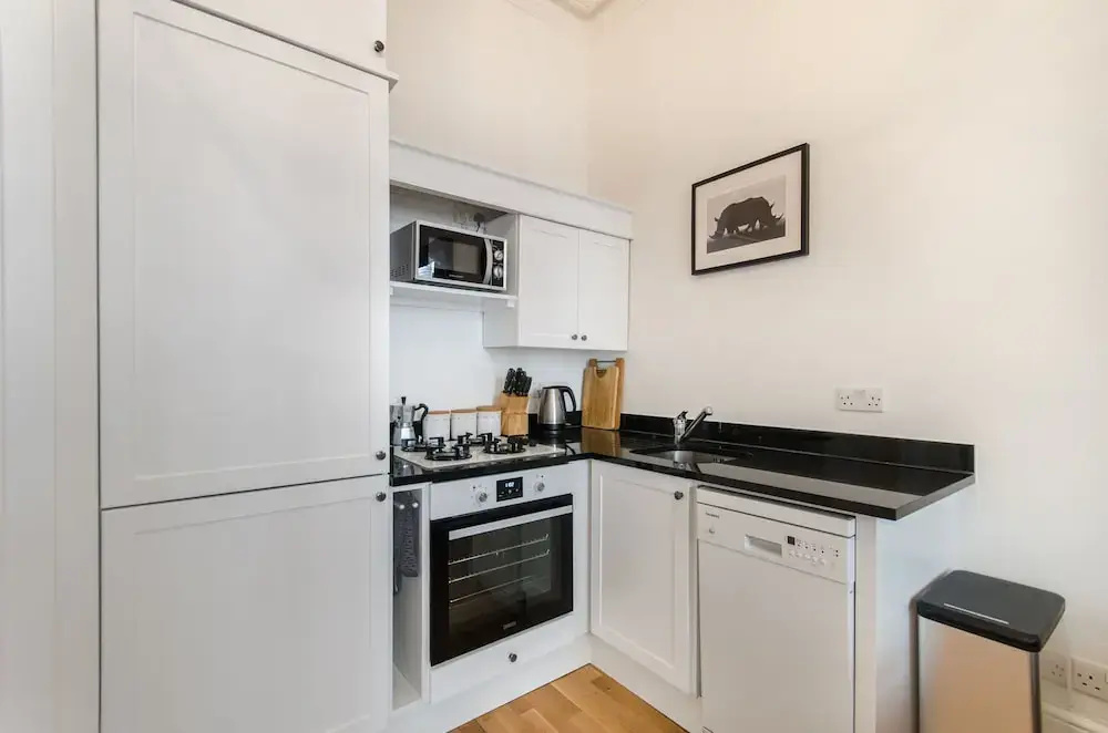 Chelsea Earls Court apartment
