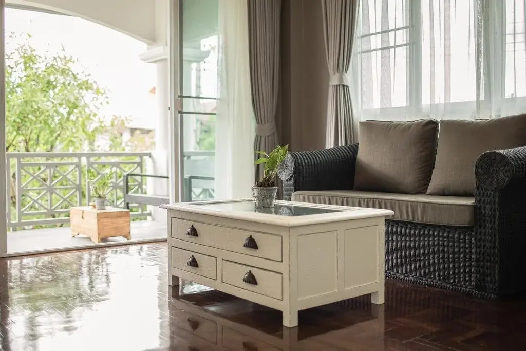 Moon 11 Boutique Home