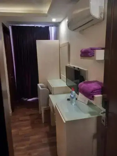 Beirut Hotel 1