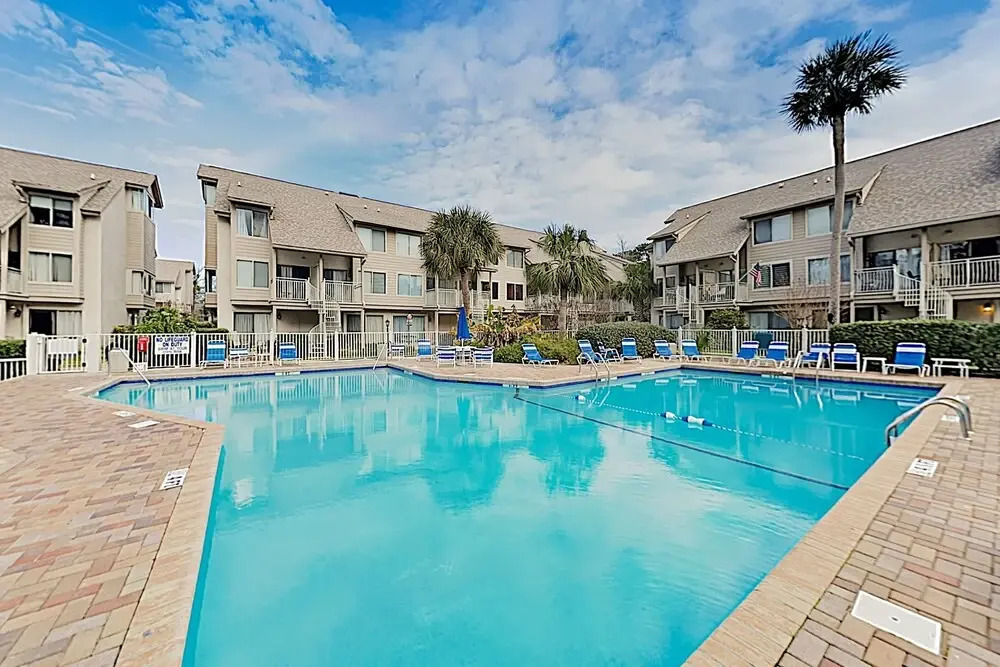 80courts 2 Bedroom Condo