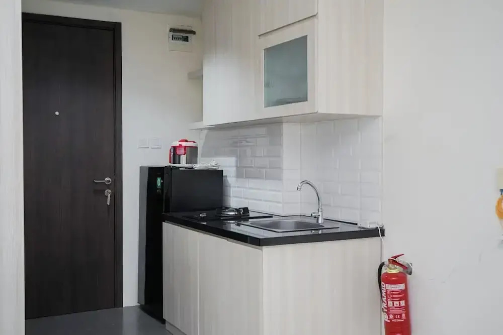 Warm And Cozy Studio Bintaro Icon Apartment